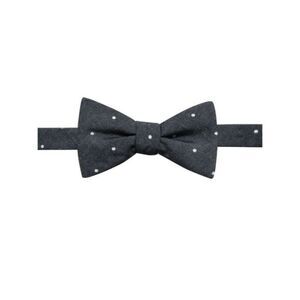 NWT RYAN SEACREST Mens Navy Polka Dot Bow Tie